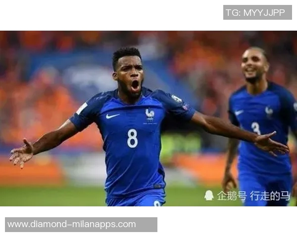 鲁尼T90足球鞋的传奇之路与球场表现全解析